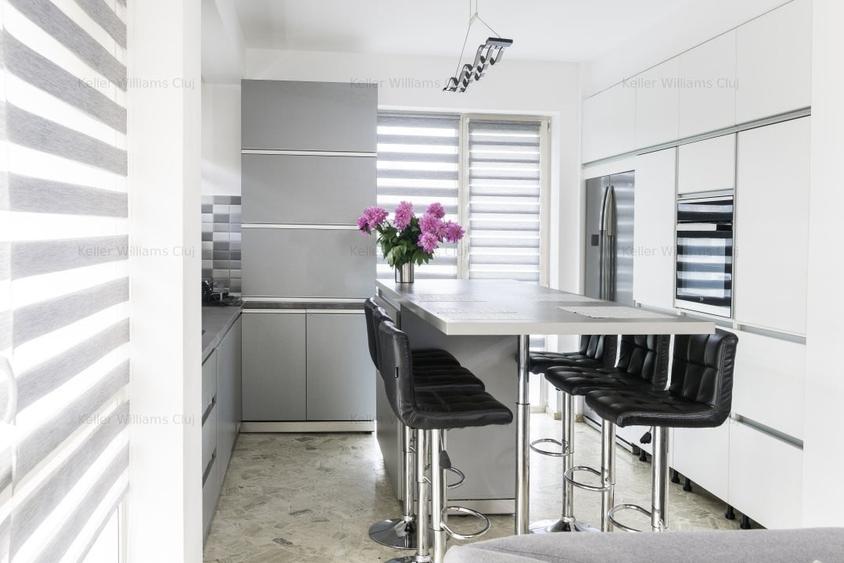 Apartament cu 3 camere semidecomandat, mobilat în Între Lacuri