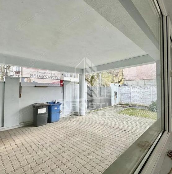 Casă cu 7 camere cu Teren 500 Mp în Bălcescu