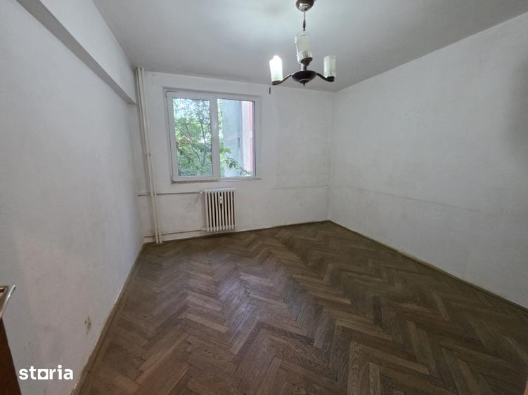 Apartament cu 4 camere în Titan