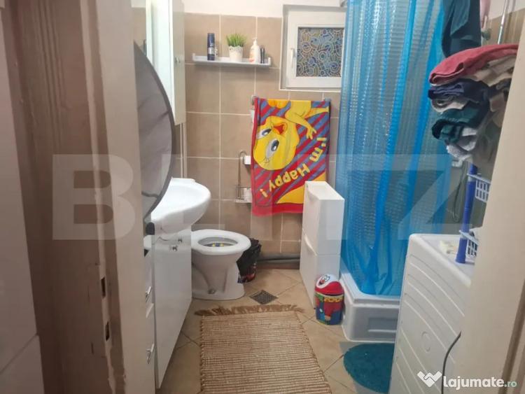 Casă cu 3 camere cu Teren 1980 Mp în Central