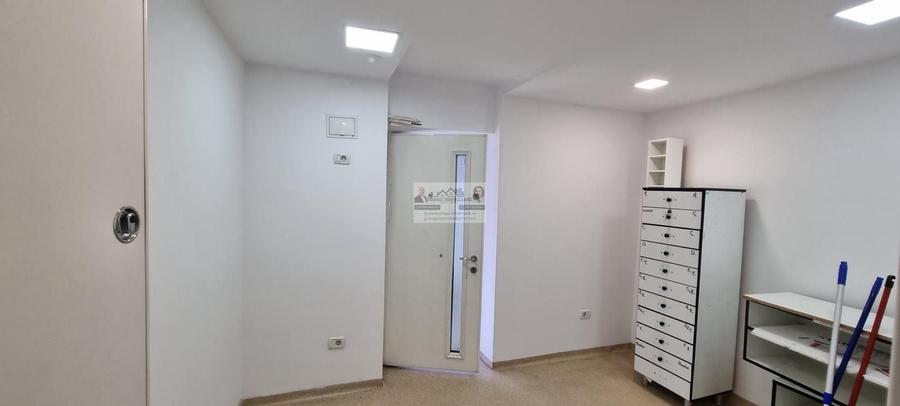 Spațiu comercial, de 100 mp, în Central