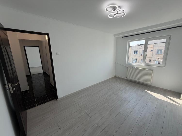Apartament cu 2 camere decomandat în Sebastian