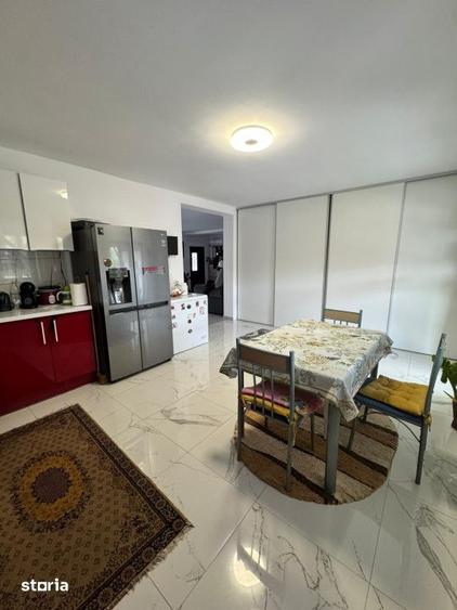 Casă cu 4 camere cu Teren 720 Mp în Central