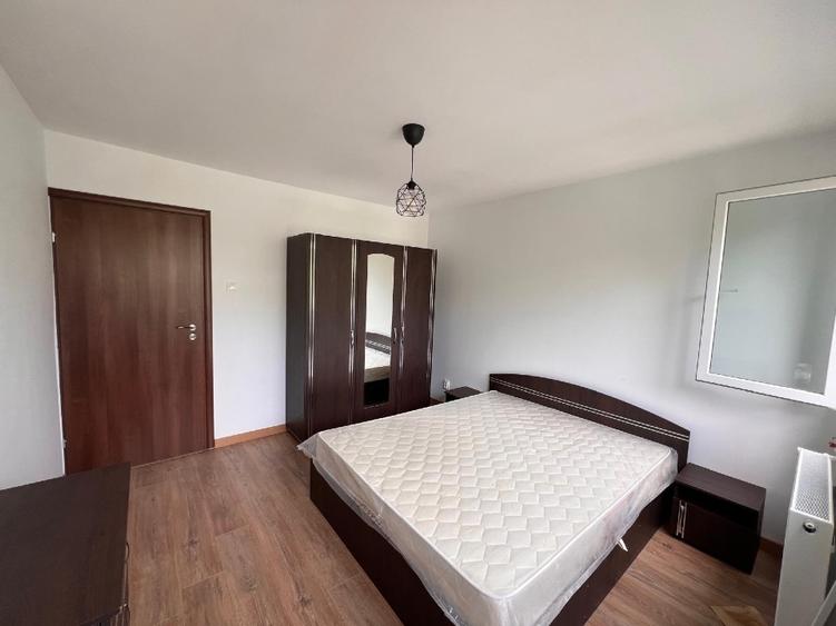 Apartament cu 2 camere nedecomandat în Giurgiului