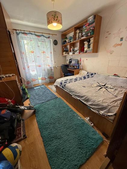 Apartament cu 3 camere semidecomandat în Brazda lui Novac