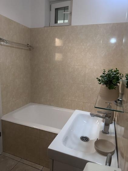 Apartament cu 2 camere semidecomandat în Basarabia