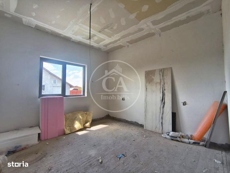 Casă cu 4 camere decomandat cu Teren 397 Mp în Oșorhei