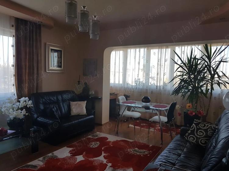 Apartament cu 3 camere decomandat în Tipografilor