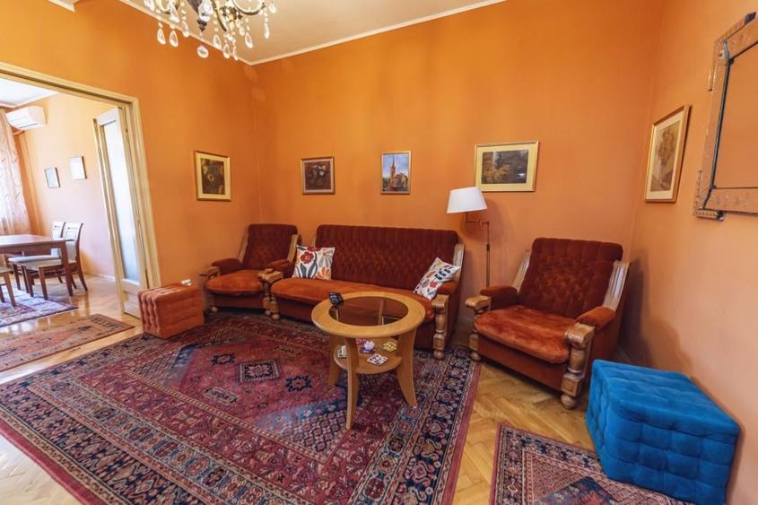 Apartament cu 4 camere decomandat, mobilat în Cișmigiu