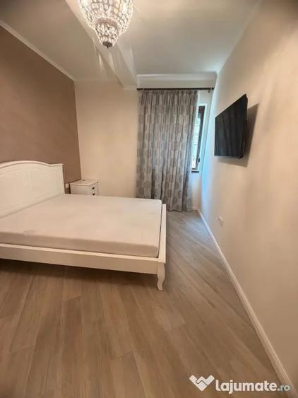 Apartament cu 3 camere decomandat în Dumbrăvița