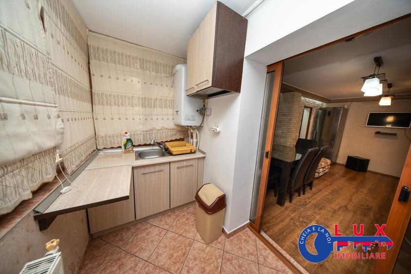 Apartament cu 3 camere decomandat, mobilat în C5