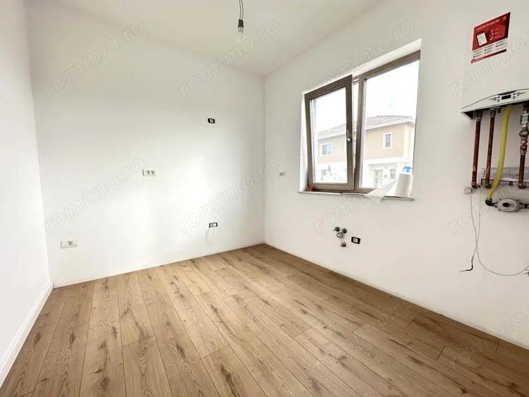 Apartament cu 3 camere decomandat în Remetea Mare