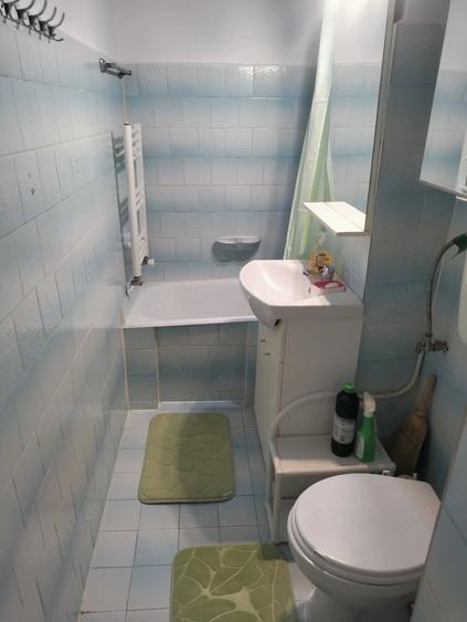 Garsonieră decomandată în Central