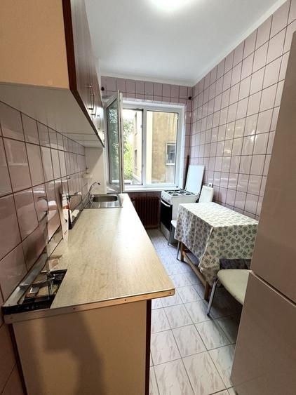 Apartament cu 2 camere semidecomandat în Romană