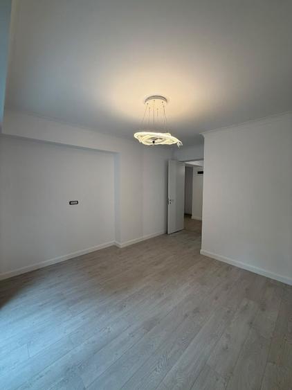 Spațiu comercial, de 74 mp, în Politehnica