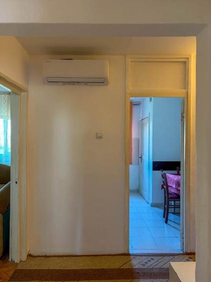 Apartament cu 3 camere decomandat, mobilat în Girocului