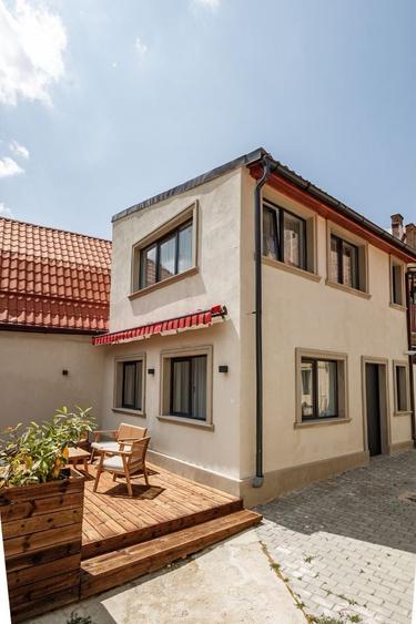 Casă cu 2 camere în Drumul Carului