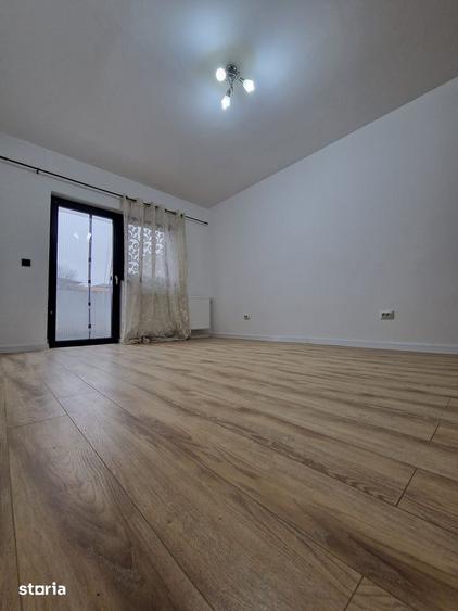 Casa, aproape de tramvai, libera, partial mobilata , Cug - 13