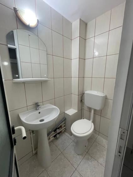 Apartament cu 3 camere decomandat, mobilat în Tomis III