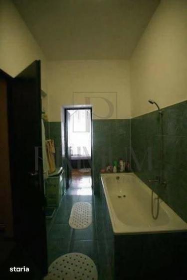 Apartament cu 5 camere decomandat în Șagului