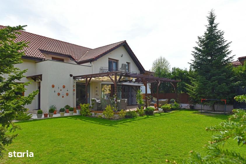 Casă cu 5 camere cu Teren 696 Mp în Central