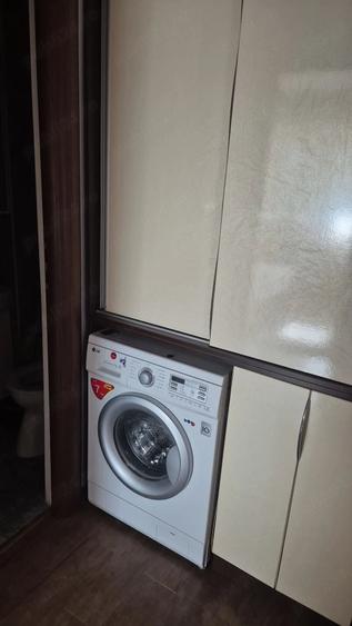 Apartament cu 2 camere decomandat în Casa de Cultură