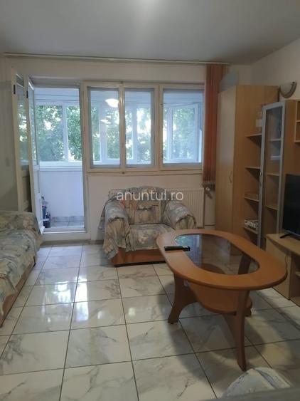 Apartament cu 2 camere semidecomandat în Tineretului