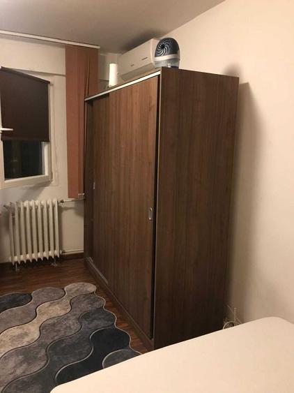 Garsonieră decomandată în Păcii