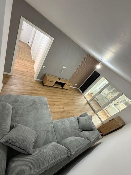 Apartament cu 3 camere decomandat în Ștefănești