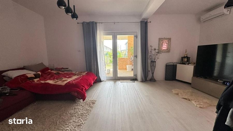 Casă cu 4 camere cu Teren 350 Mp în Tipografilor