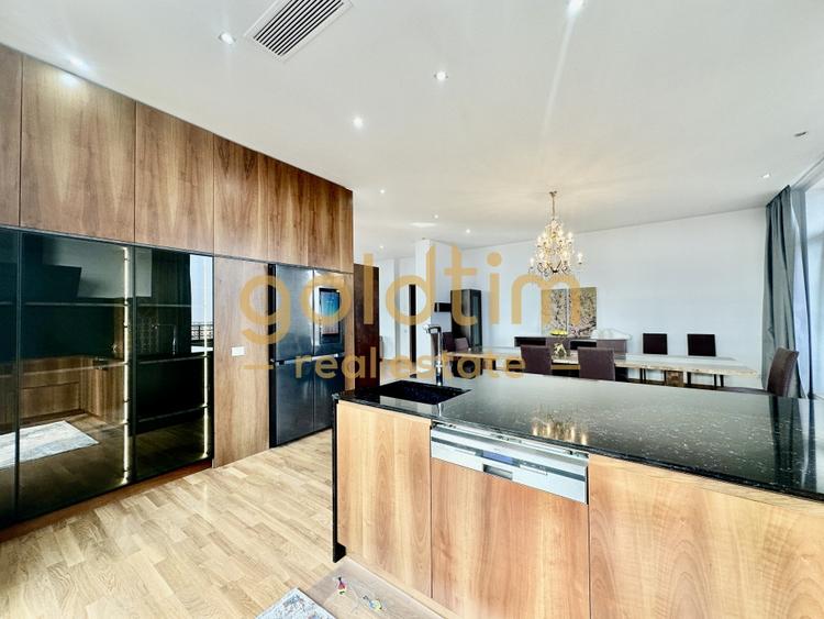 Apartament cu 4 camere decomandat, mobilat în Iancu Nicolae