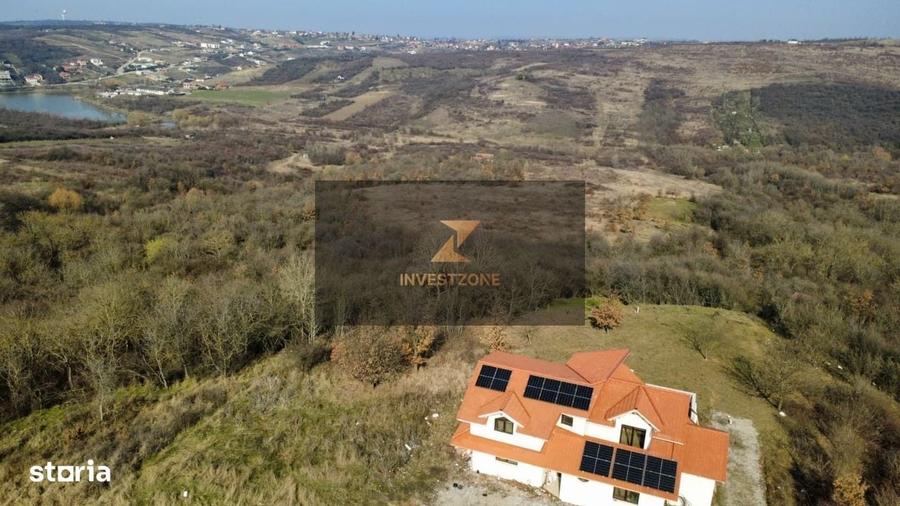 Casă cu 4 camere cu Teren 1253 Mp în Central