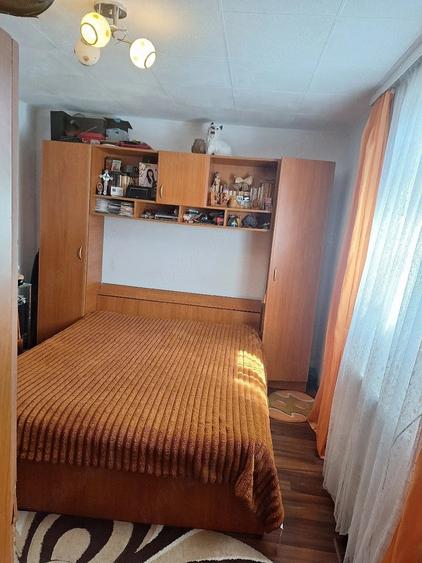 Apartament cu 2 camere decomandat în Bariera Vâlcii