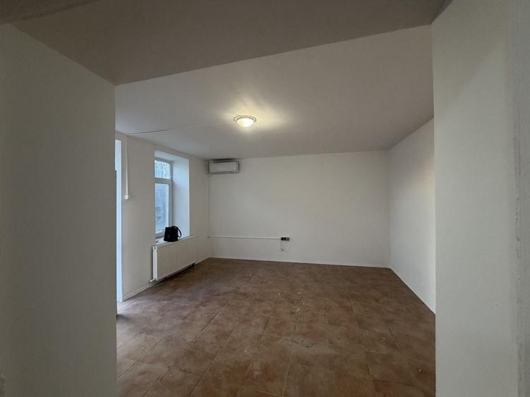 Spațiu comercial, de 70 mp, în Central