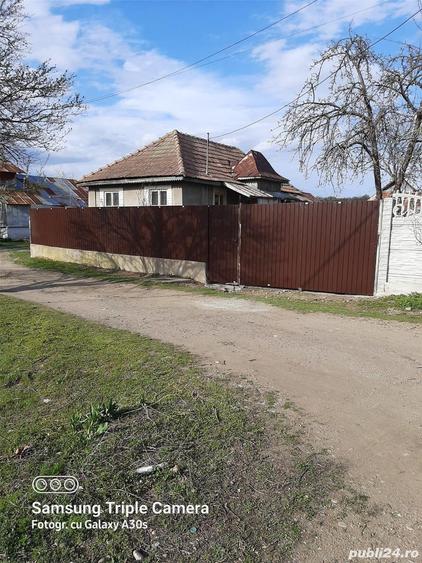 Casă cu 2 camere cu Teren 2325 Mp în Scornicești