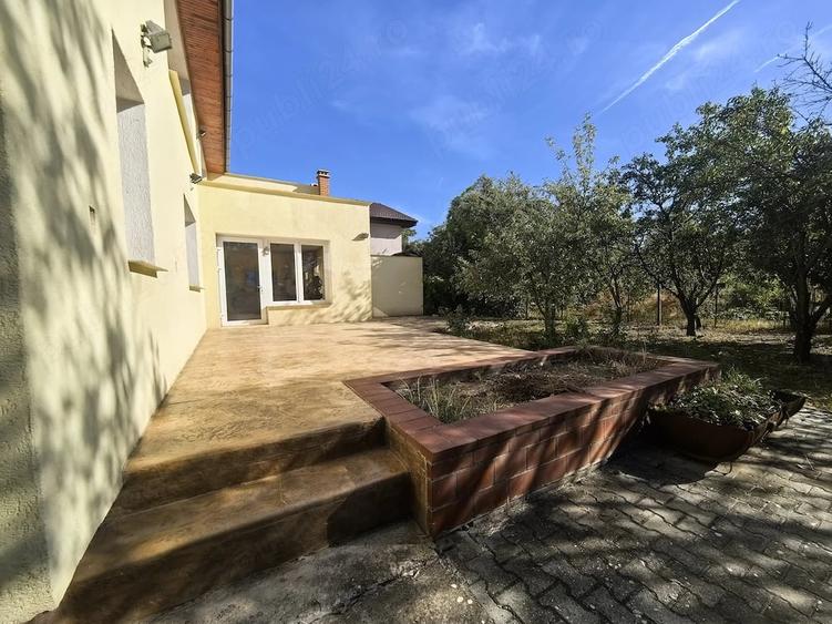 Casă cu Teren 1150 Mp în Central