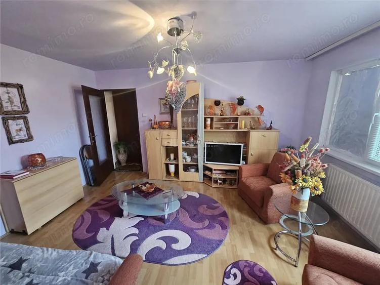 Apartament cu 2 camere nedecomandat, mobilat în Micro II