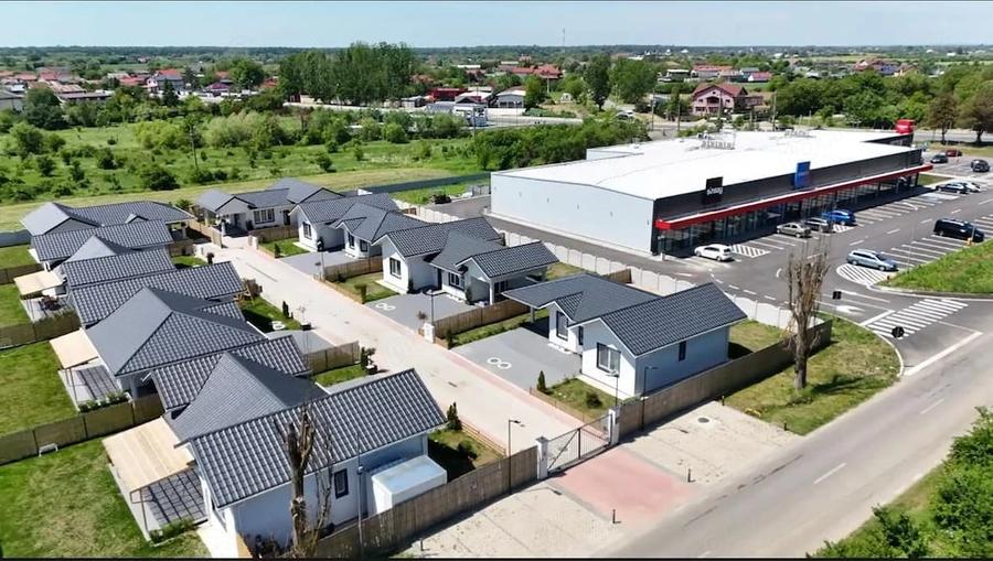 Casă cu Teren 3000 Mp în Ciolpani