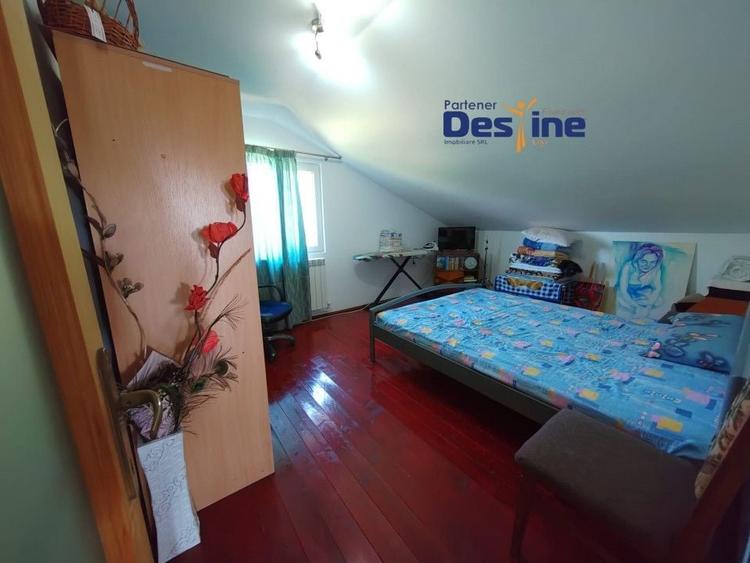 Casă individuală cu 6 camere cu Canalizare în Copou
