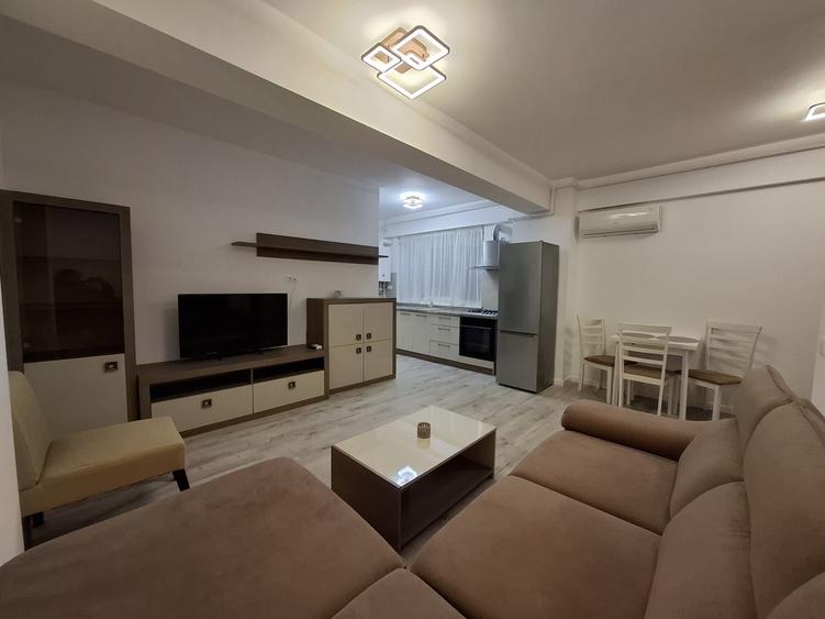 Apartament cu 2 camere decomandat în Calea Moldovei