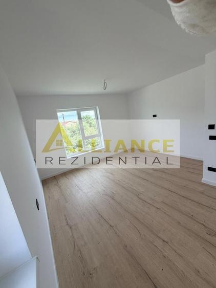 Casă individuală cu 4 camere cu Canalizare în Berceni
