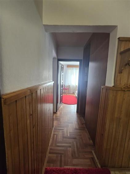 Apartament cu 3 camere decomandat, mobilat în Central