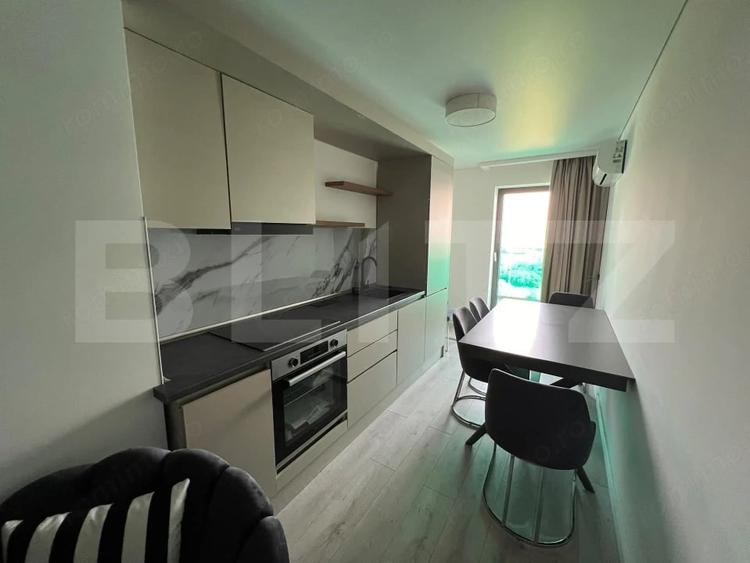 Apartament 2 camere, lux, parcare, zona UMF - 1