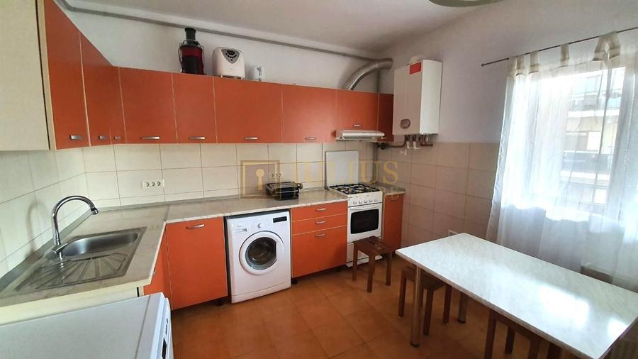 Apartament cu 3 camere decomandat, mobilat în Braytim