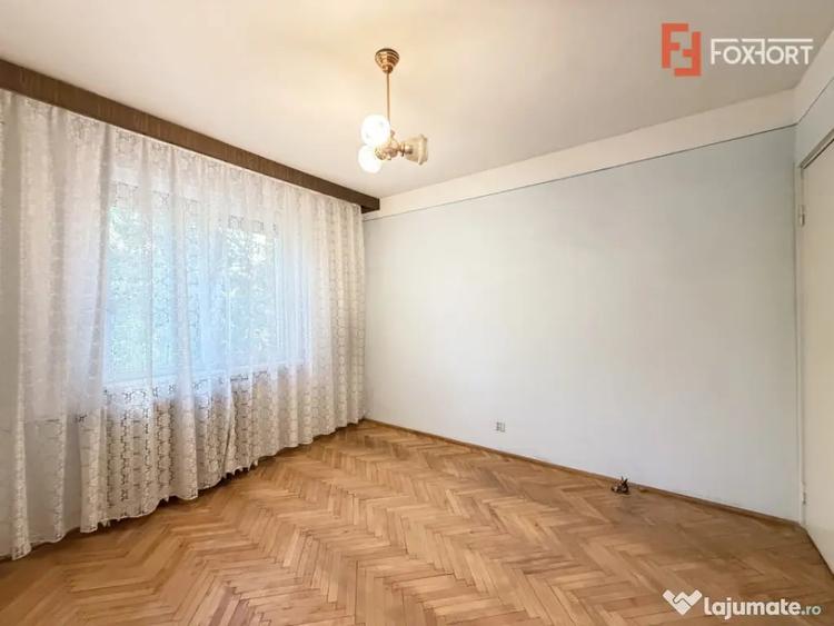 Apartament cu 3 camere semidecomandat în Circumvalațiunii