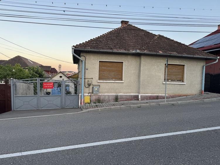 Casă cu 3 camere în Central