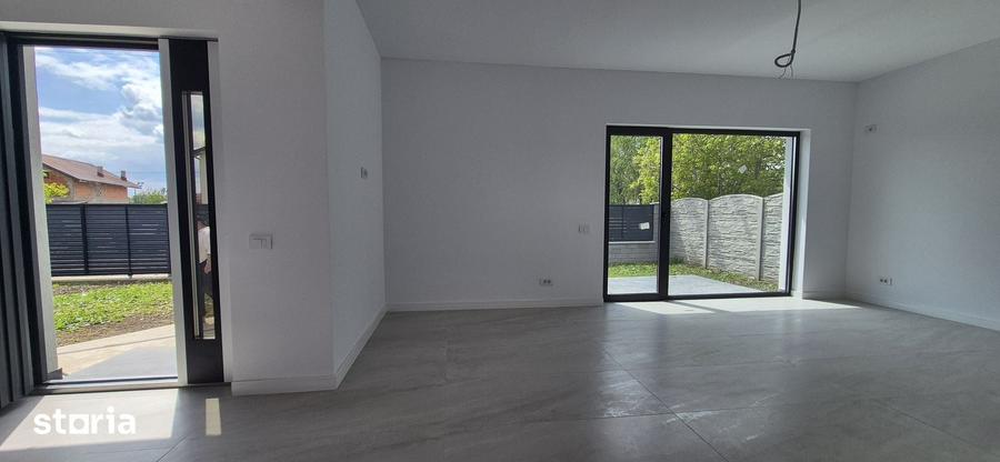 Casă cu 4 camere cu Teren 350 Mp în Clinceni