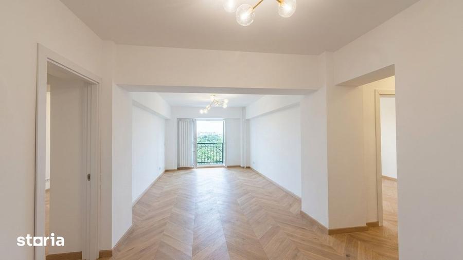 Apartament cu 3 camere decomandat în Tei
