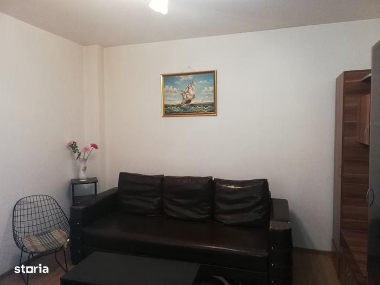 Casă cu 2 camere decomandat în Ștefan cel Mare