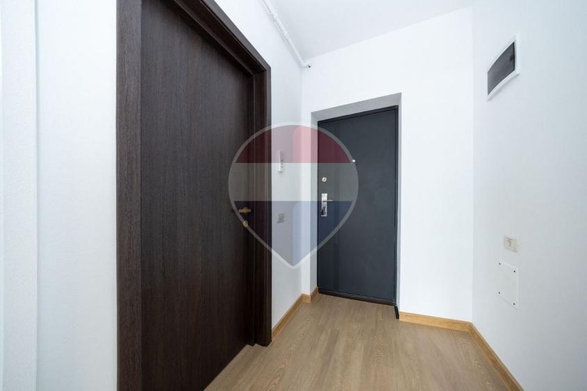 Apartament cu 2 camere semidecomandat în Sânpetru